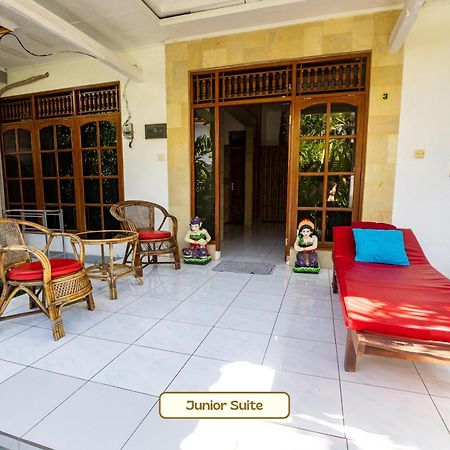 Kaia Lovina Guest House Junior Suite Eksteriør billede